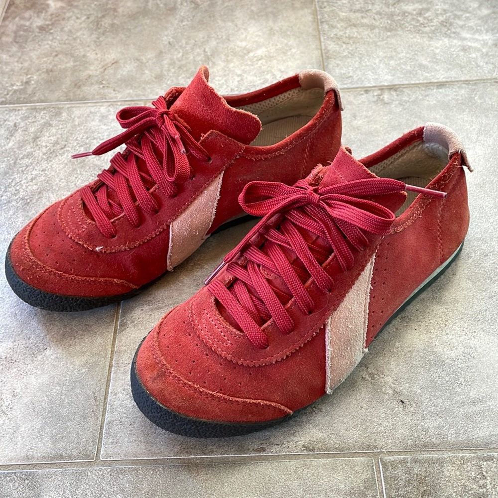 Vintage American Eagle Suede shoes